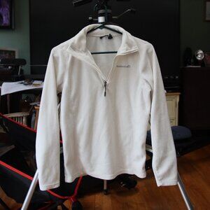Women's Avalanche quarter zip fleece. Size S